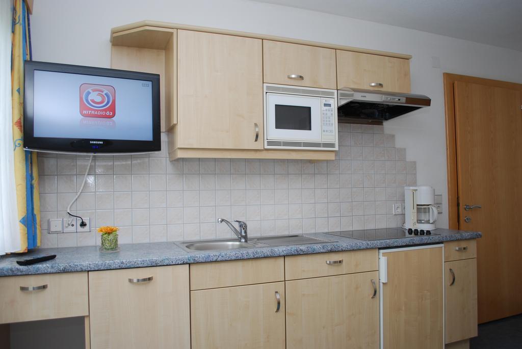 Chasa Monthani Apartment *